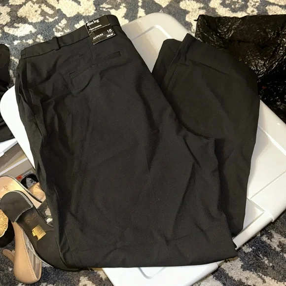 NWT Alfani slim leg tummy control pants in size 18 - Picture 5 of 8